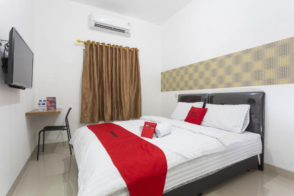 Reddoorz Plus @ Boulevard Residence Bsd Tangerang Exterior photo