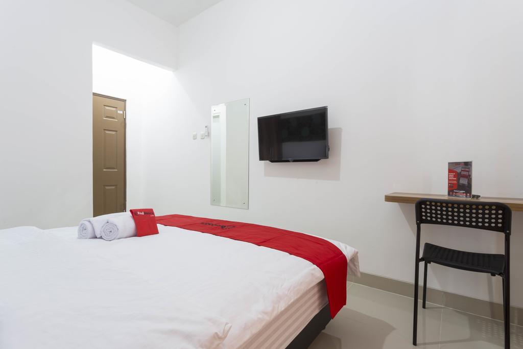 Reddoorz Plus @ Boulevard Residence Bsd Tangerang Exterior photo
